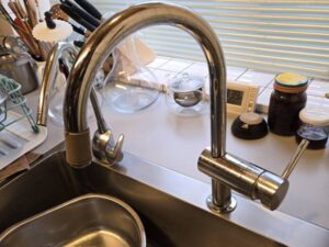 茨城キッチン取付け隊　グローエ水栓の工事　施工前